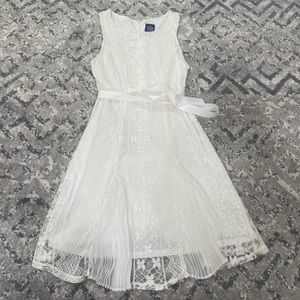 White lace dress